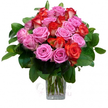 Bouquet of mixed pink and streaked roses + greenery - Pink roses, streaked