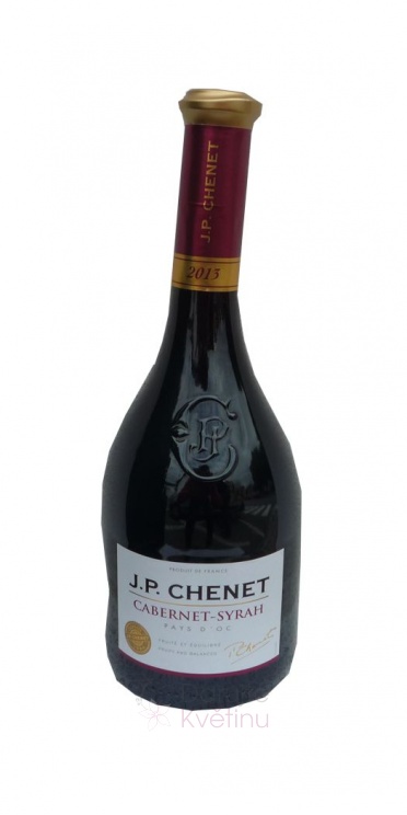 Bottle of red wine 0,75l - red vine