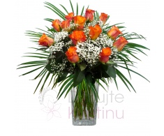 Kytice oranžových růží + zeleň, gypsophila