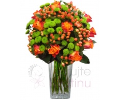 Mixed bouquet of roses, santinies, hypericum